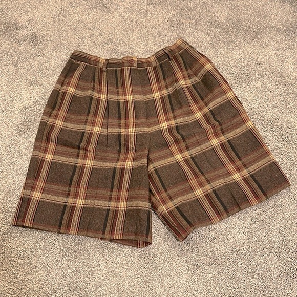 Vintage Pendleton Brown Plaid Wool Highwaisted Shorts - Picture 1 of 4